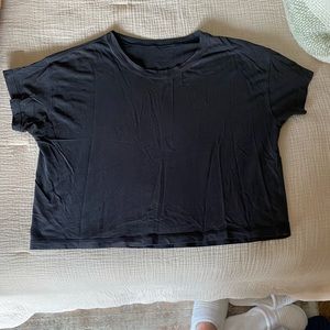 Lululemon crop tee